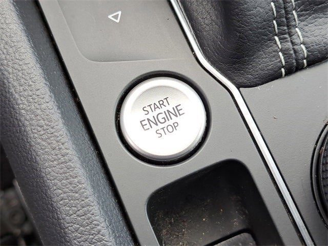 2021 Volkswagen Atlas Cross Sport 3.6L V6 SEL Premium R-Line