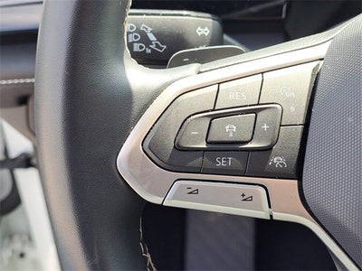 2024 Volkswagen Atlas Cross Sport 2.0T SE w/Technology