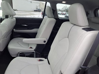 2025 Toyota Grand Highlander Platinum