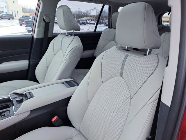 2025 Toyota Grand Highlander Platinum