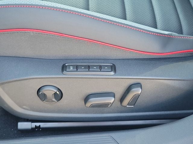 2025 Volkswagen Golf GTI 2.0T SE