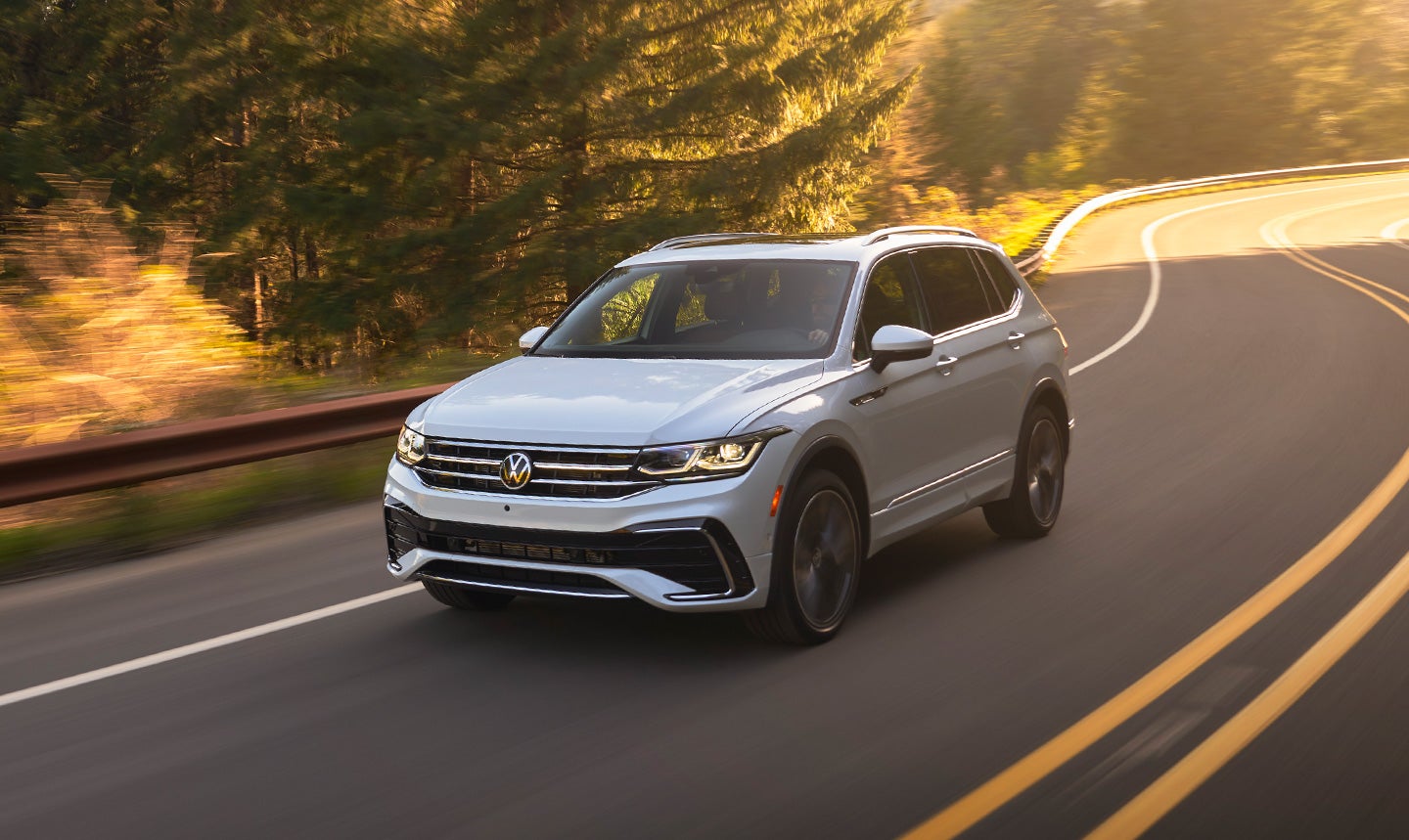 2023 Volkswagen Tiguan Compact SUV - Thelen VW in Bay City, MI